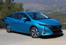 Photo of Toyota Prius Prime: гибридный седан с экономичным расходом топлива