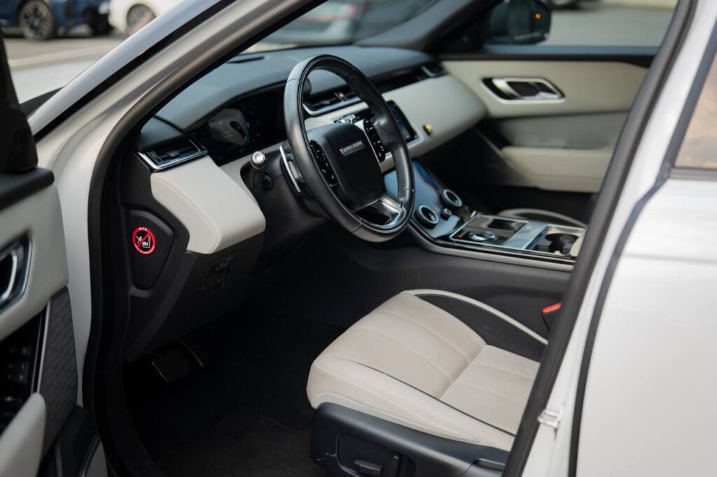 Фото 25 — Range Rover Velar: стильный и роскошный кроссовер от Land Rover