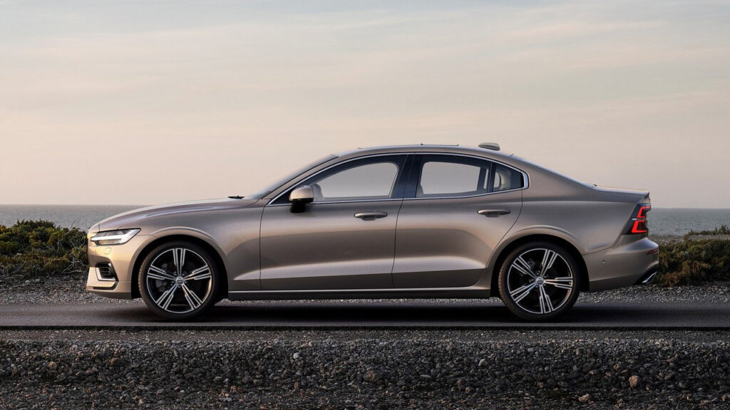 Фото 19 — Volvo S60: стильный седан с безопасными технологиями и премиальным уровнем комфорта